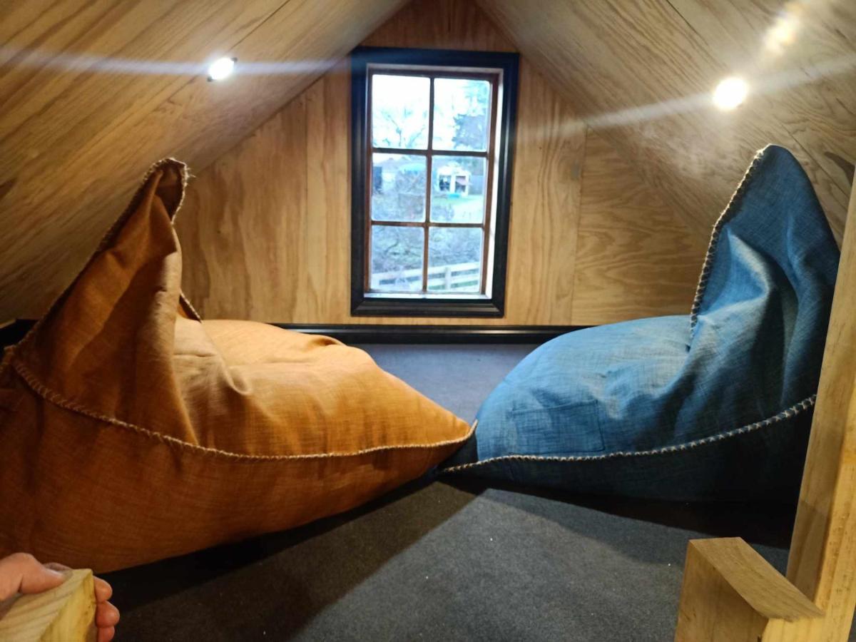 Renagour Cottage - Farmstay With Hot Tub! Whanganui Eksteriør billede