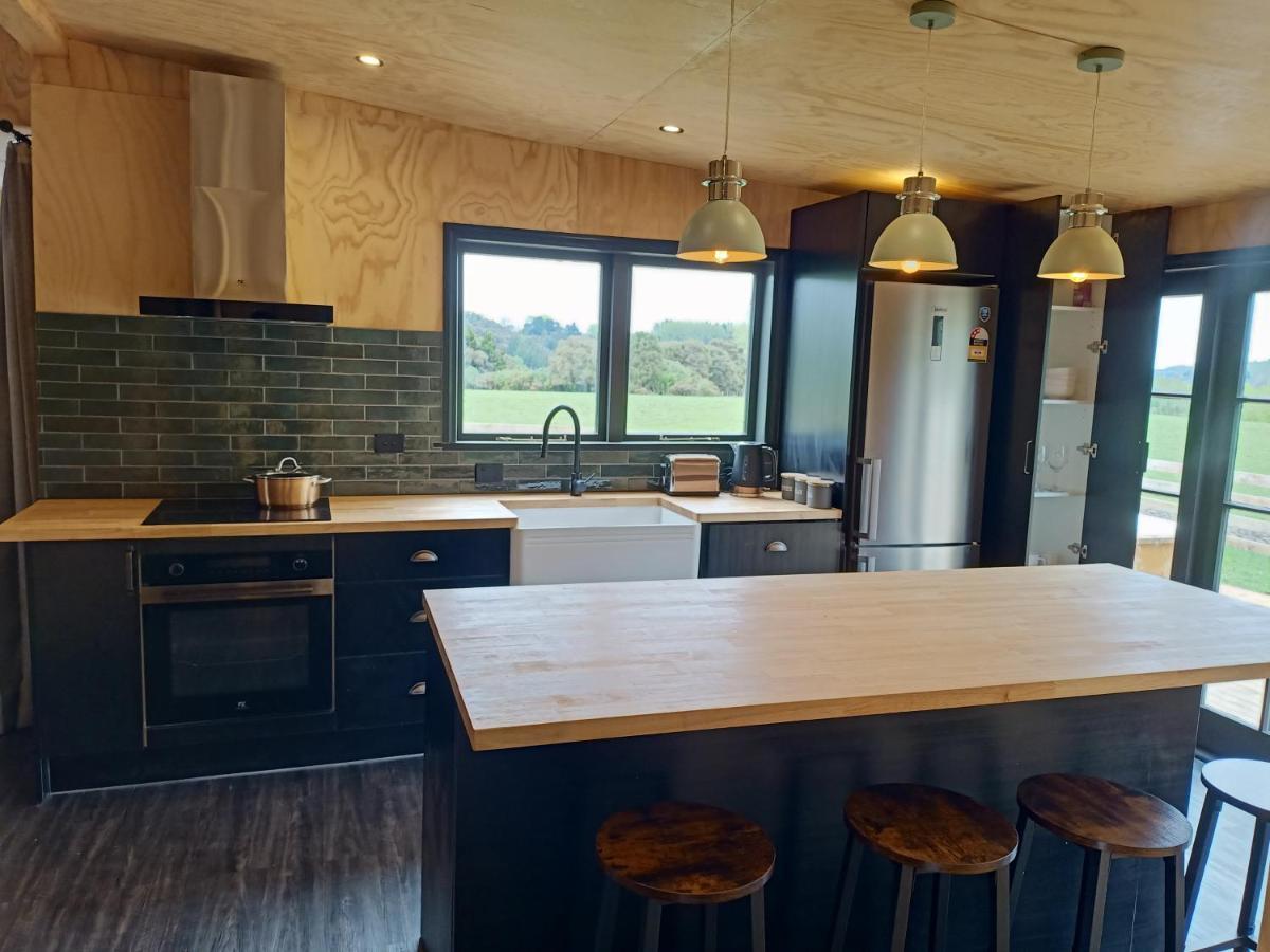 Renagour Cottage - Farmstay With Hot Tub! Whanganui Eksteriør billede