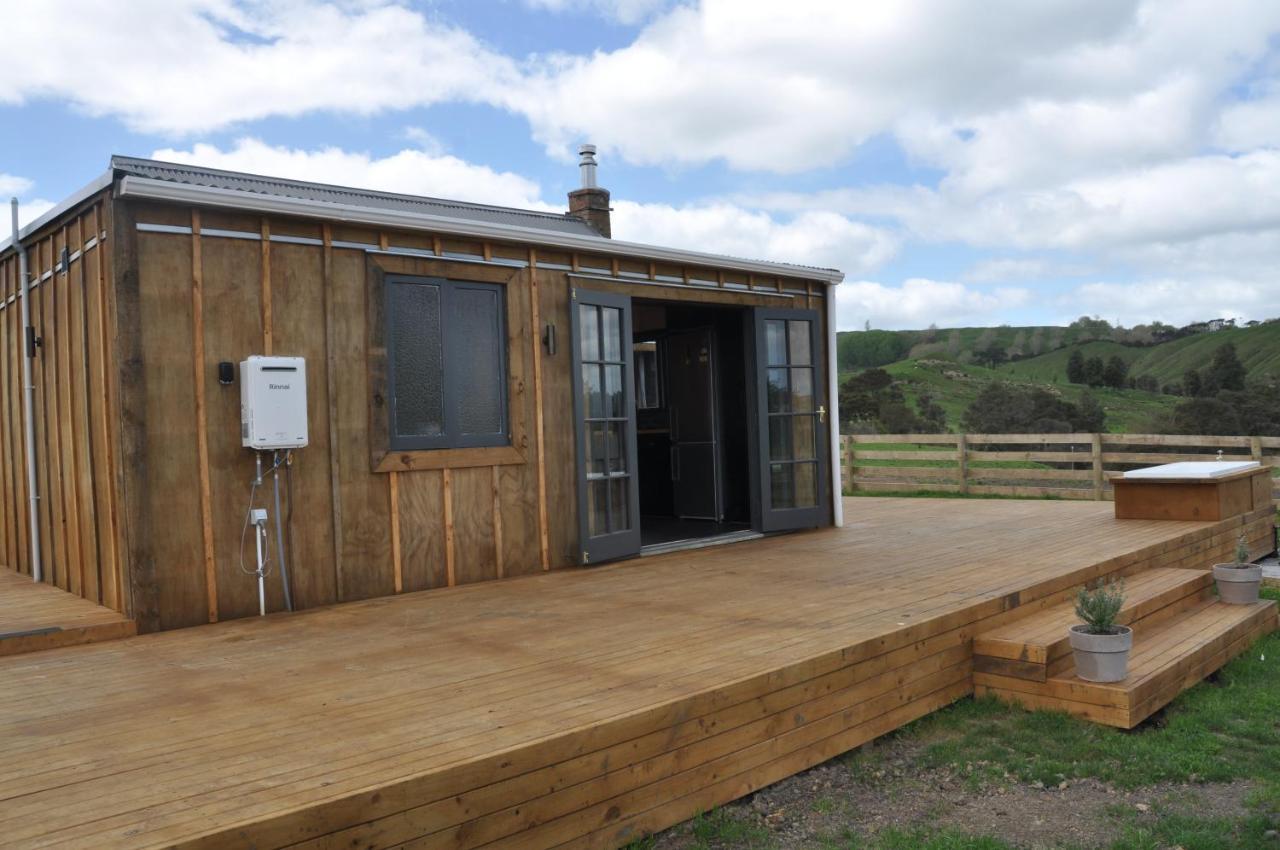 Renagour Cottage - Farmstay With Hot Tub! Whanganui Eksteriør billede